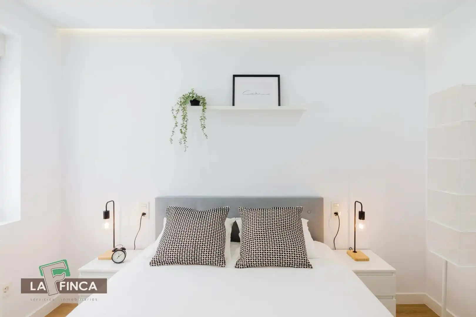 Schlafzimmer von Wohnung zum Verkauf in Oviedo  mit Heizung und Möbliert