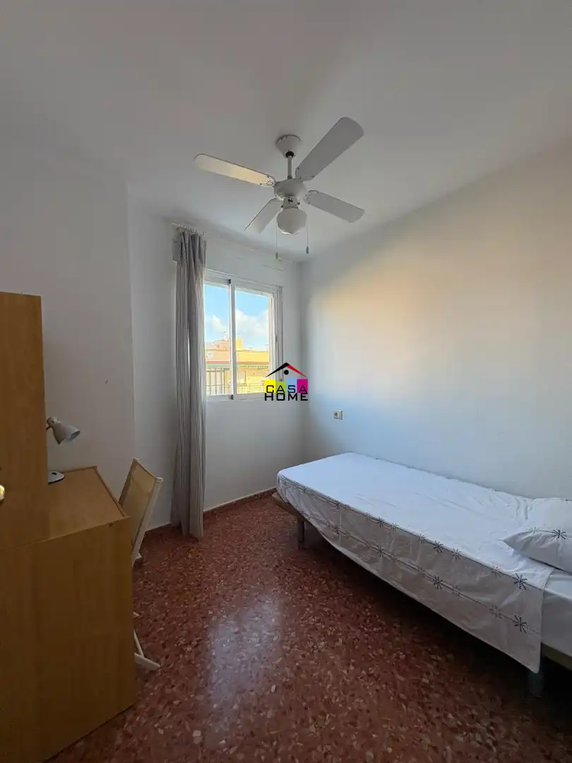 Dormitori de Apartament en venda en Benicasim / Benicàssim amb Aire condicionat, Jardí privat i Moblat