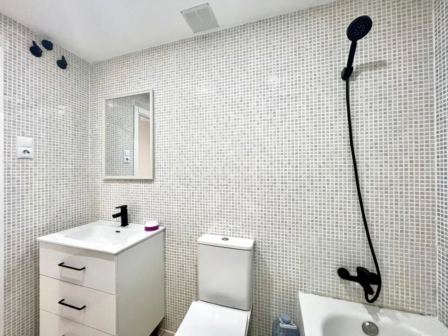 Baño de Piso en venta en Deltebre con Alarma