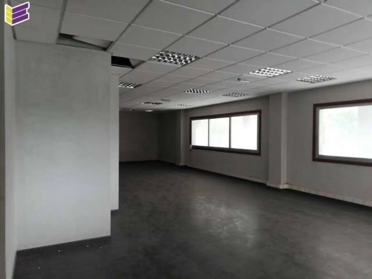 Office for sale in Navia
