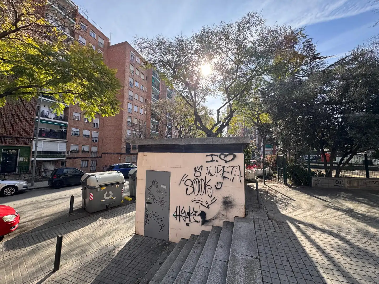 Vista exterior de Local en venta en Badalona