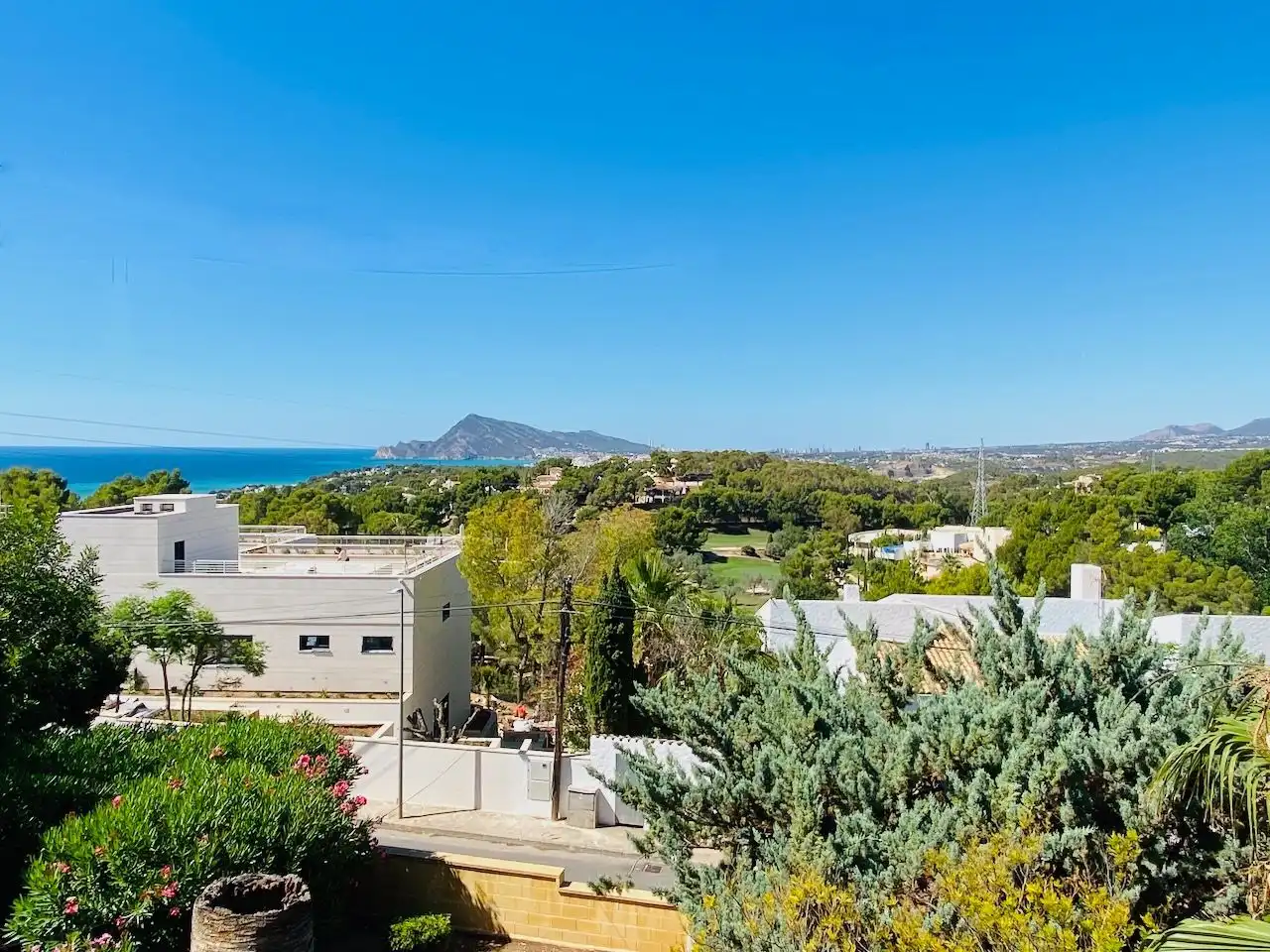 Vista exterior de Casa o xalet en venda en Altea amb Calefacció, Jardí privat i Terrassa