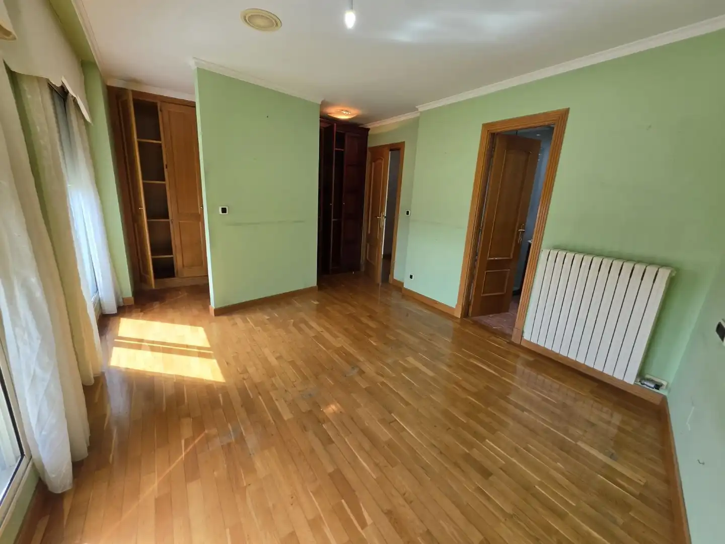 Habitación de Piso en venta en A Coruña Capital  con Calefacción, Terraza y Trastero