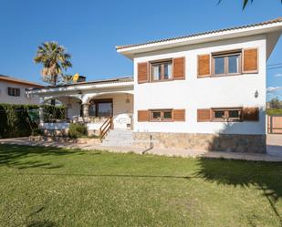 Vista exterior de Casa o xalet en venda en El Campello amb Aire condicionat, Calefacció i Jardí privat
