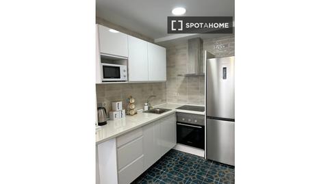 Foto 4 de Apartament per a compartir a El Torrejón - El Cerezo,  Sevilla Capital