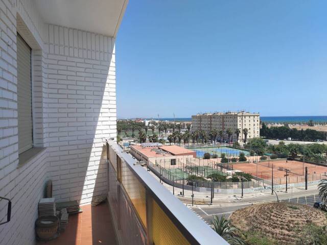 Piso en Venta en Calle Reina en El Cabanyal - El Canyamelar