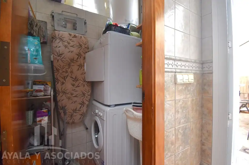 Cuina de Casa o xalet en venda en La Unión amb Aire condicionat, Calefacció i Jardí privat