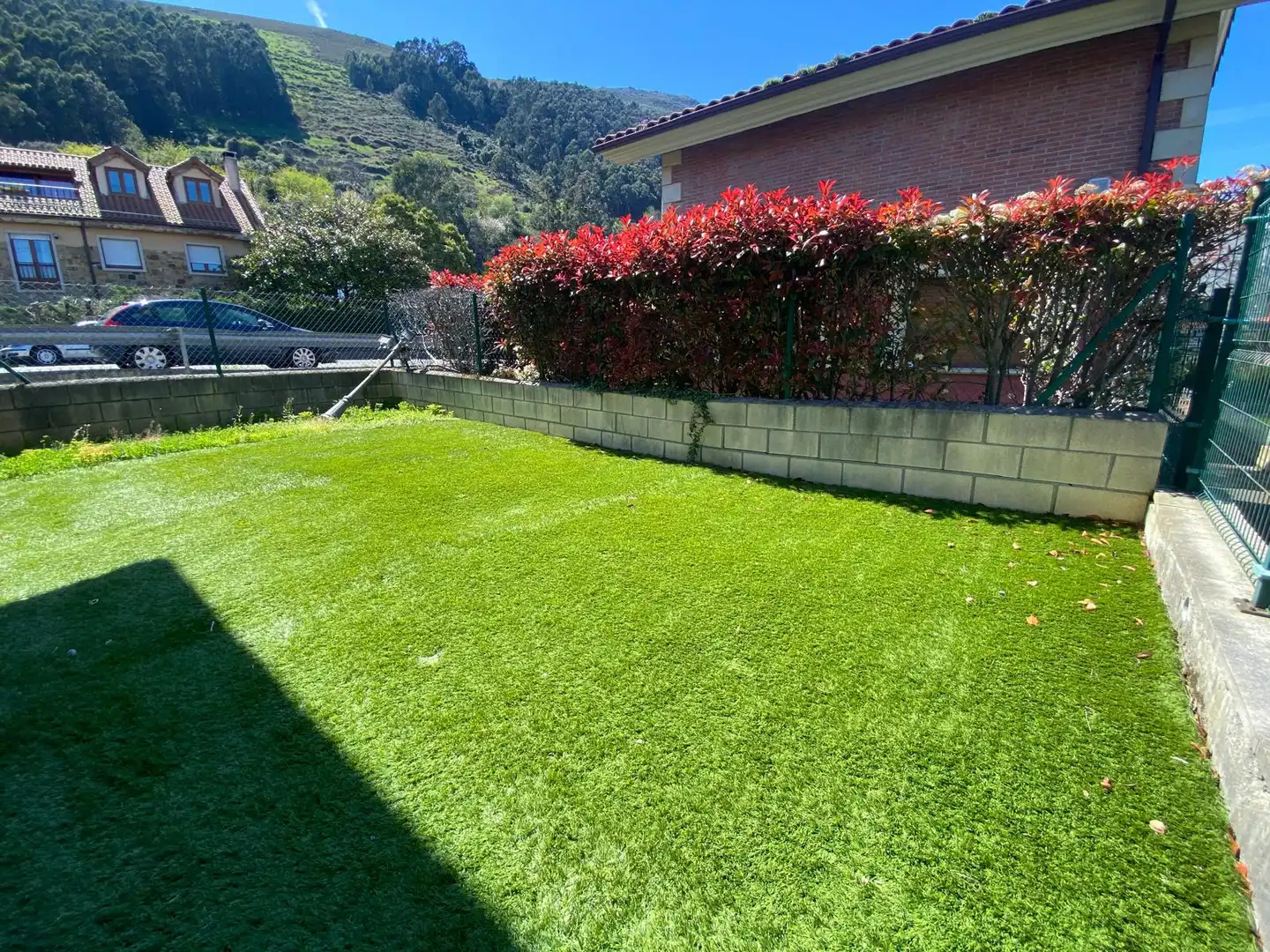 Vista exterior de Casa o chalet en venta en Castro-Urdiales con Calefacción, Jardín privado y Terraza