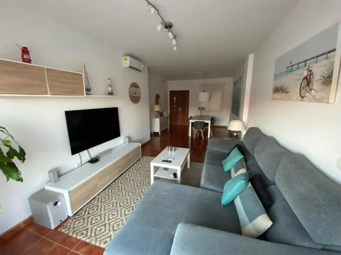 Sala d'estar de Pis en venda en Villanueva de Algaidas amb Aire condicionat, Moblat i Balcó