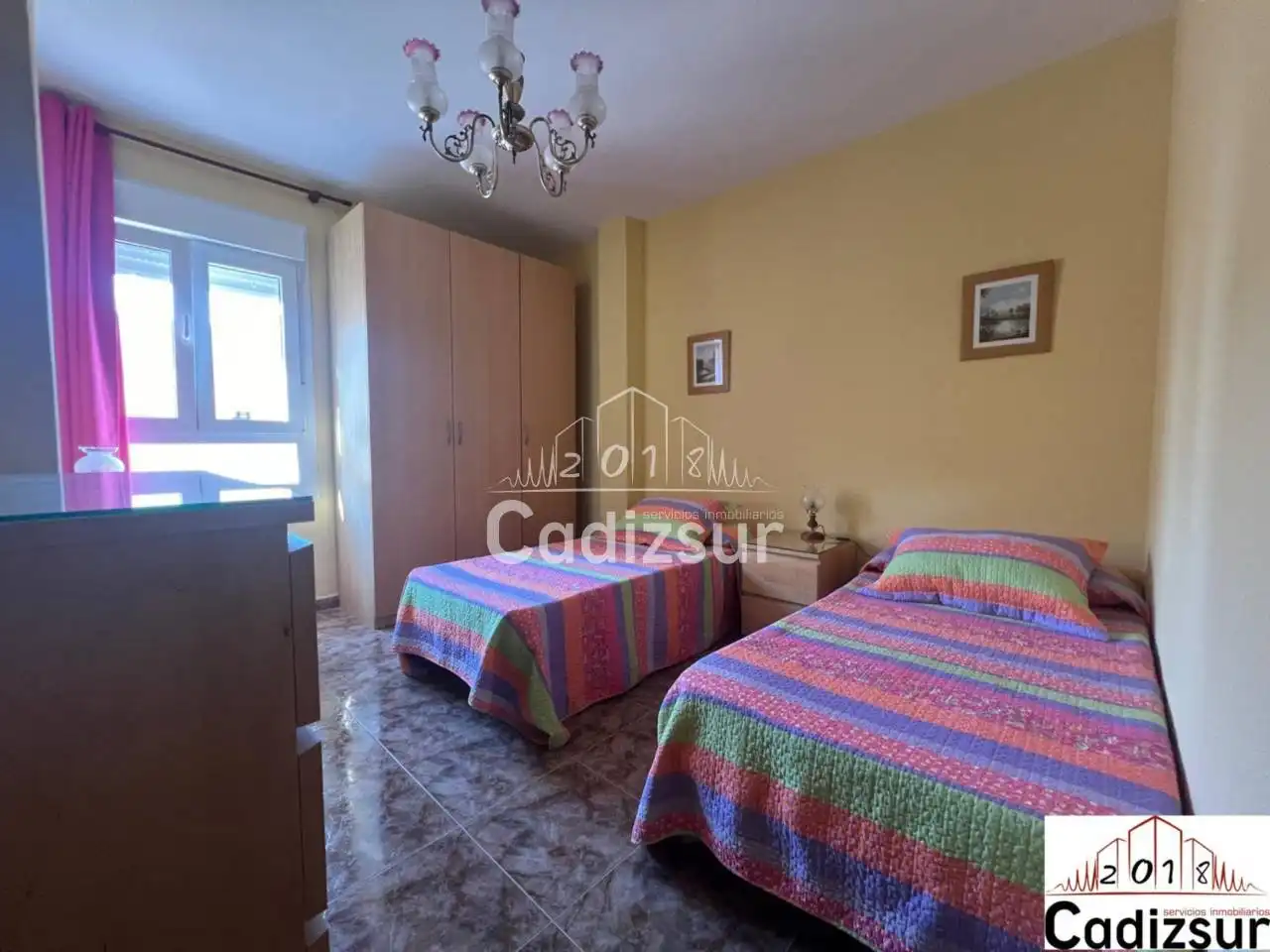 Habitación de Piso de alquiler en Cádiz con Terraza y Amueblado
