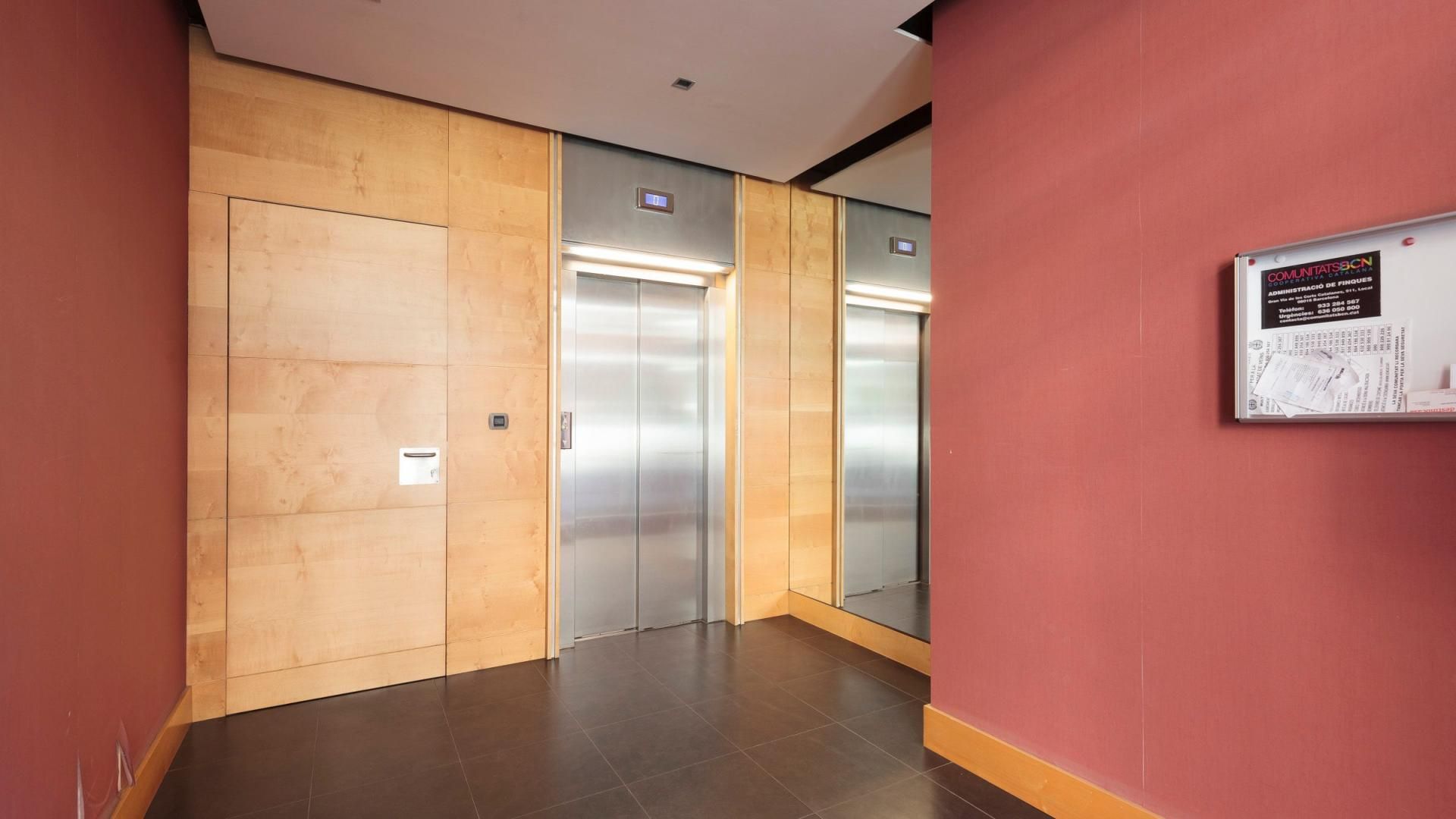 Pis en venda en  Barcelona Capital amb Aire condicionat, Calefacció i Parquet