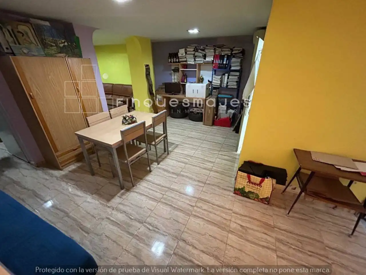 Local en venta en L'Hospitalet de Llobregat con Aire acondicionado
