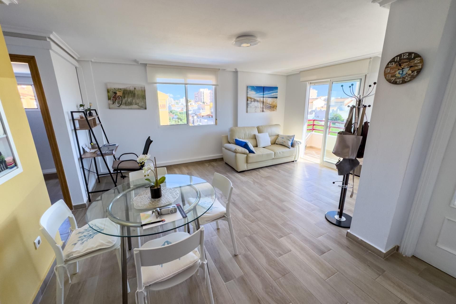 Bedroom of Flat for sale in Torrevieja  with Air Conditioner, Terrace and Balcony