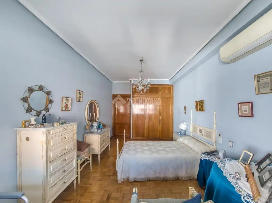 Dormitori de Pis en venda en Madrid amb Aire condicionat, Calefacció i Terrassa