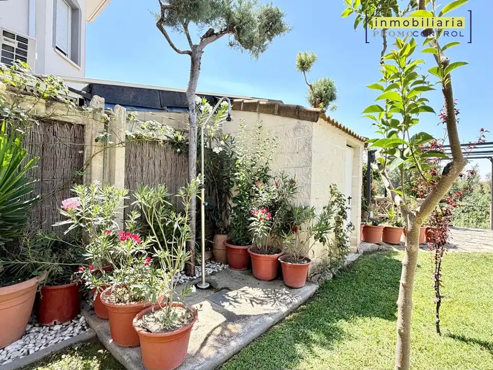 Jardí de Casa o xalet en venda en Zuera amb Aire condicionat, Calefacció i Jardí privat