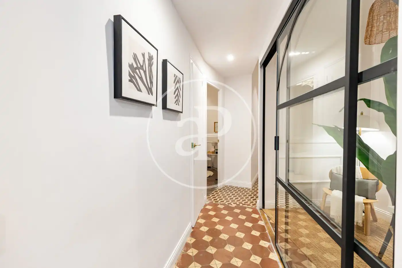 Wohnung zum Verkauf in Barcelona mit Klimaanlage, Heizung und Balkon
