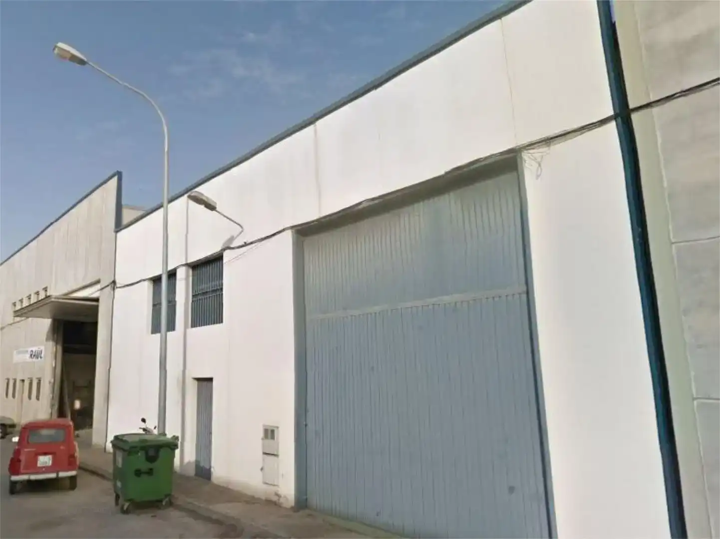 Außenansicht von Fabrikhallen zur Miete in Agramunt