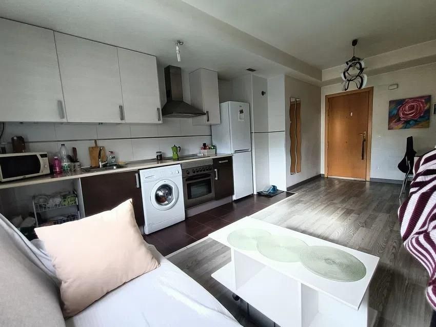 Cuina de Pis en venda en Cadrete amb Aire condicionat, Calefacció i Traster