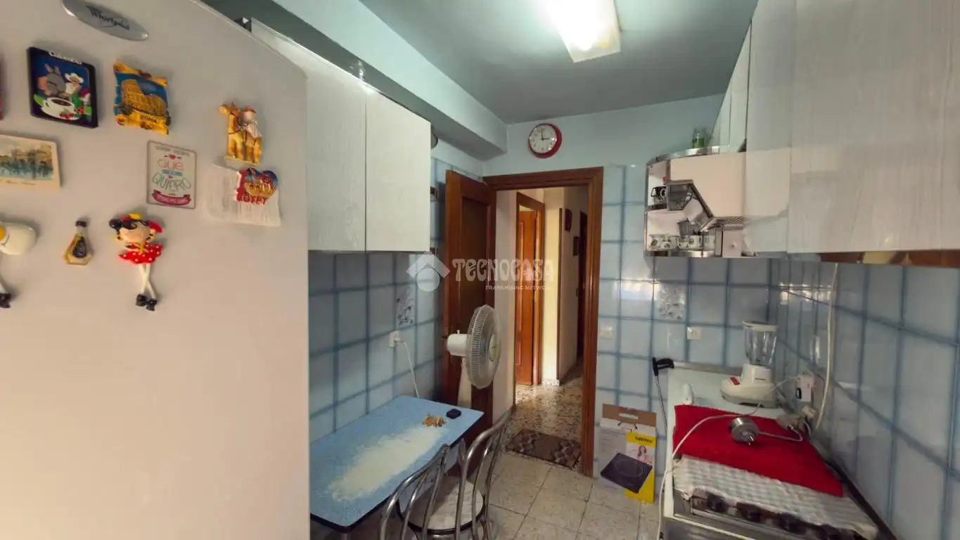 Cocina de Piso en venta en Madrid con Calefacción y Terraza