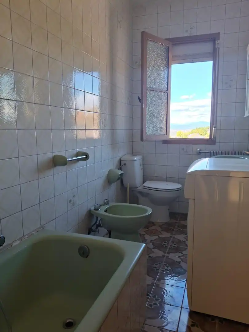 Bathroom of Houses for sale in Priaranza del Bierzo