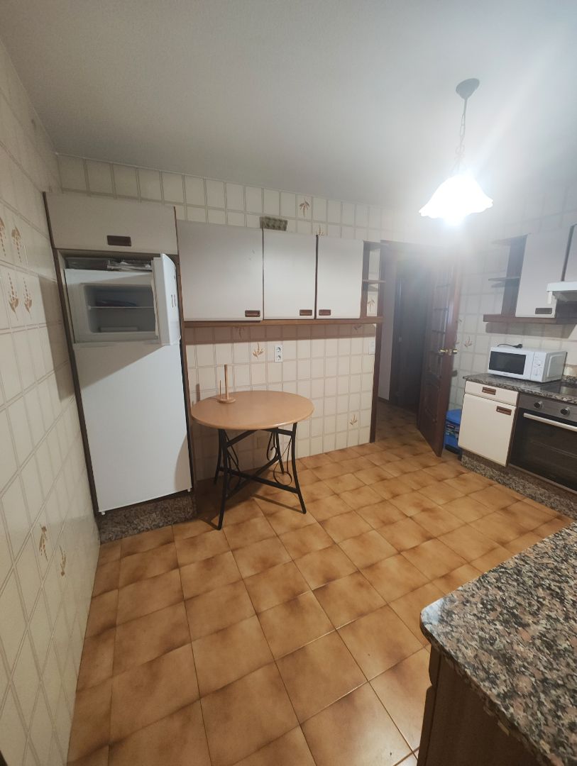 Kitchen of Flat for sale in Santiago de Compostela   with Heating, Storage room and Furnished