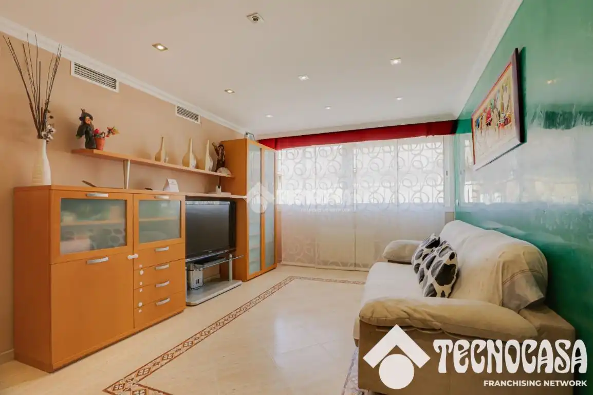 Wohnzimmer von Wohnung zum Verkauf in Badalona mit Terrasse