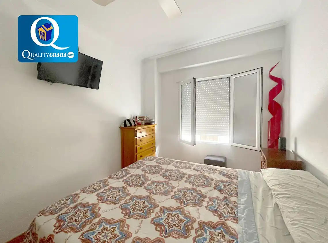 Habitación de Apartamento en venta en Elche / Elx con Aire acondicionado