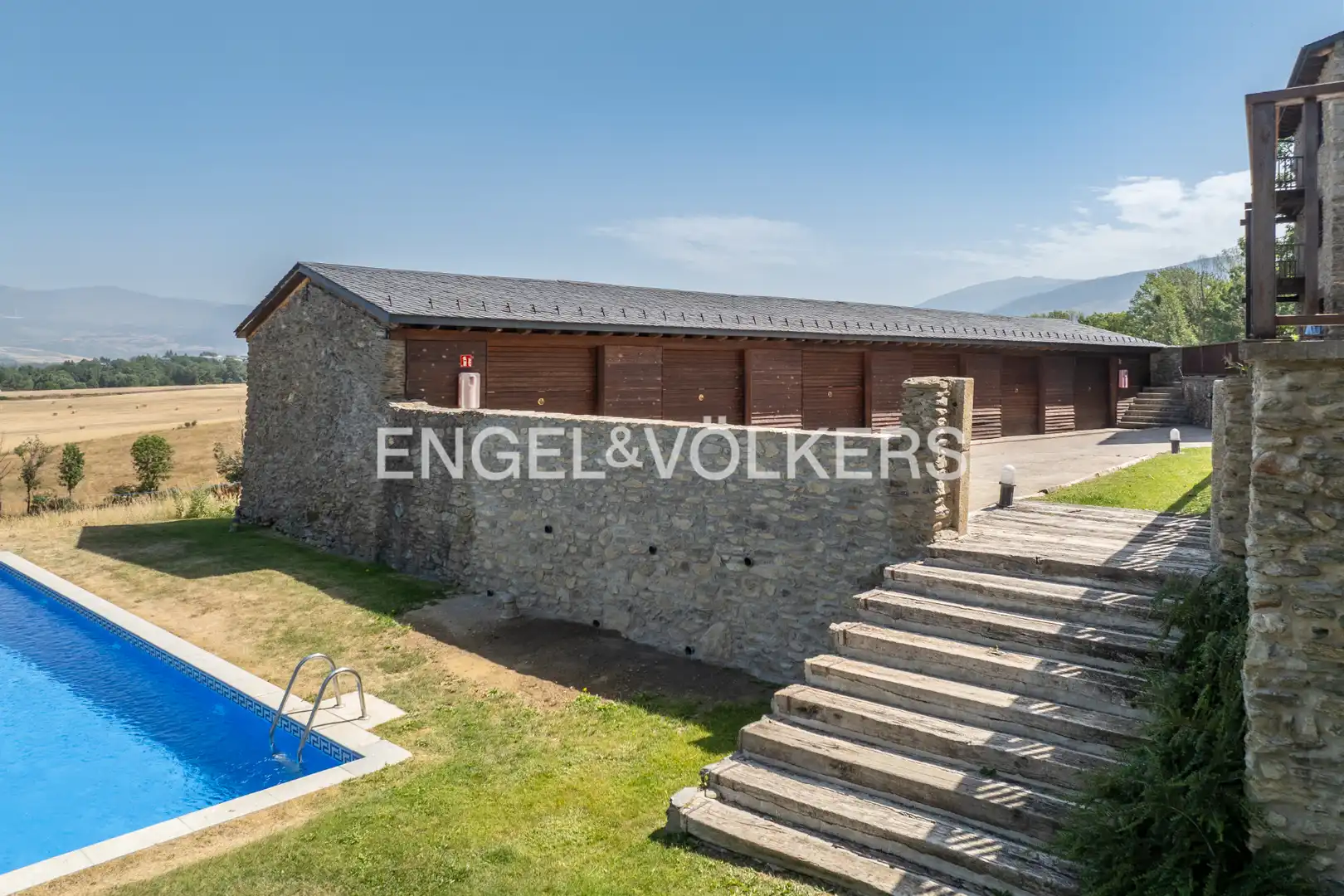 Vista exterior de Casa adosada en venta en Fontanals de Cerdanya con Calefacción, Parquet y Terraza