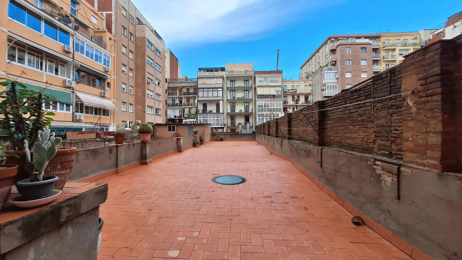 Vista exterior de Piso de alquiler en Eixample