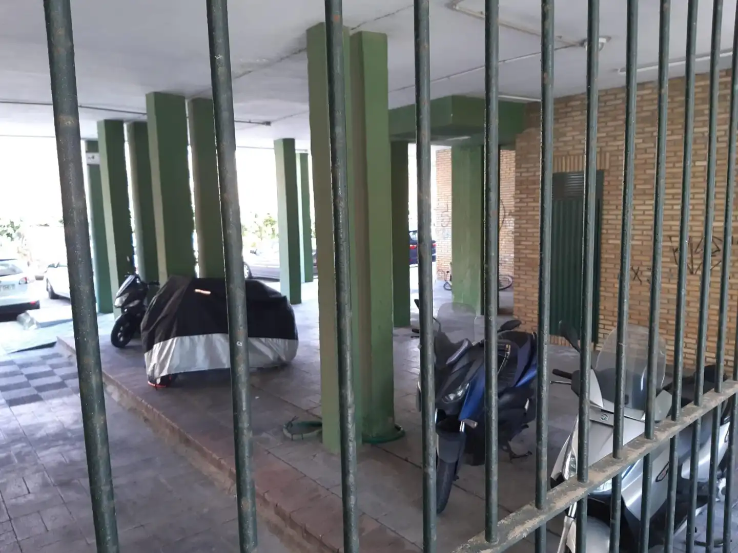 Parking of Flat for sale in Sevilla  with Air Conditioner