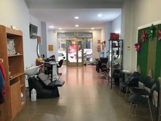 Local comercial en venda a Calle de Arias