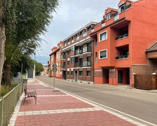 Vista exterior de Apartament de lloguer en Tudela de Duero amb Calefacció, Parquet i Terrassa