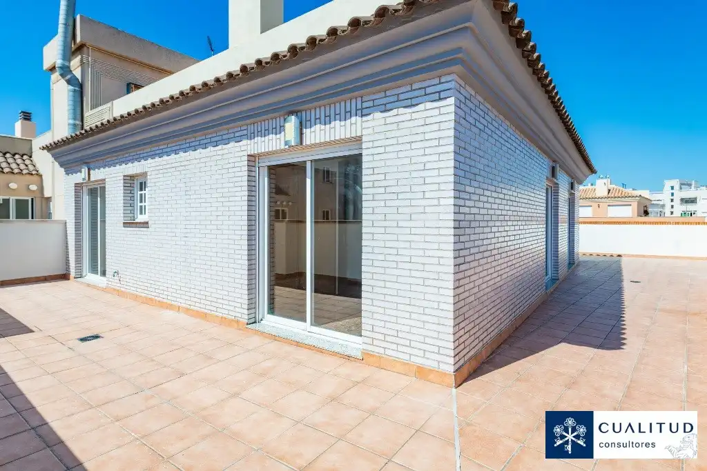 Exterior view of Flat for rent in Castellón de la Plana / Castelló de la Plana  with Air Conditioner, Terrace and Oven