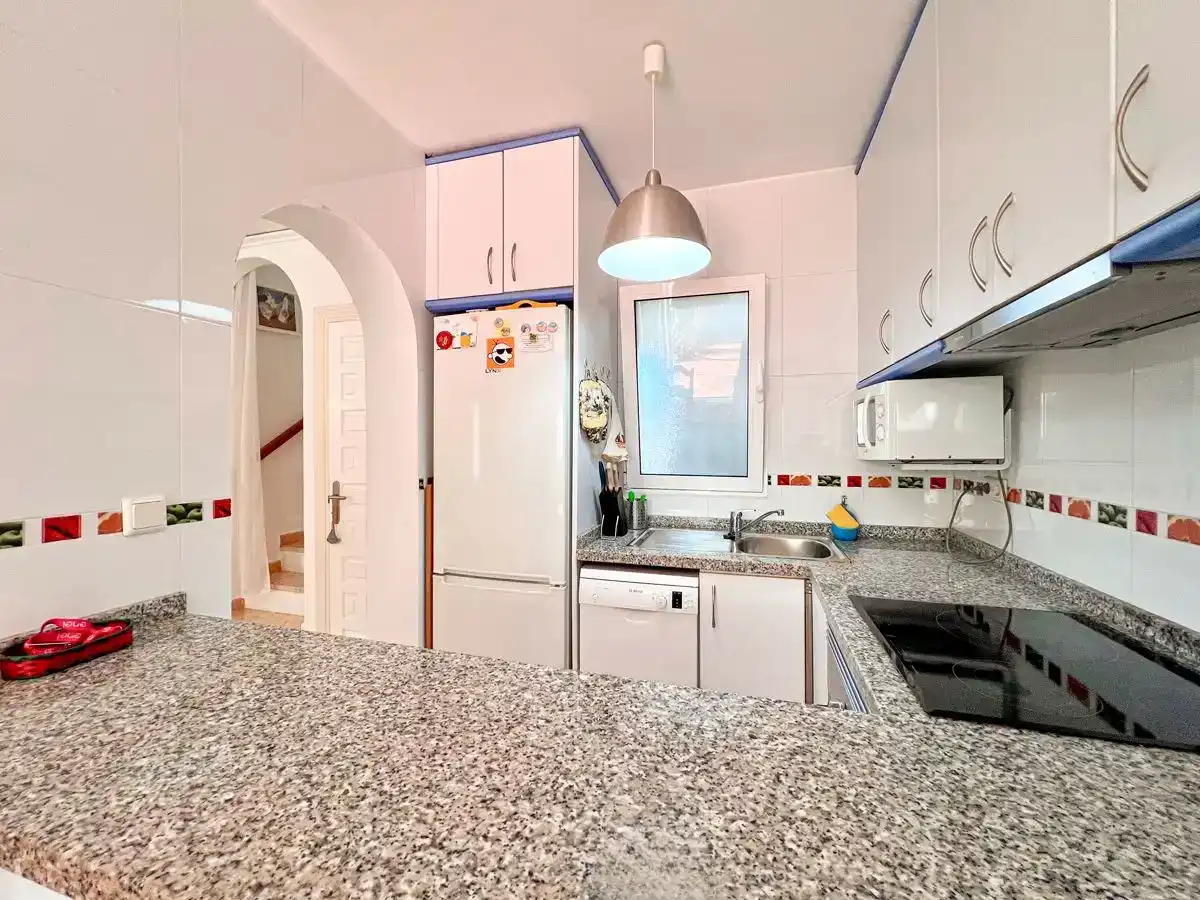 Cuina de Casa adosada en venda en Dénia amb Aire condicionat i Piscina