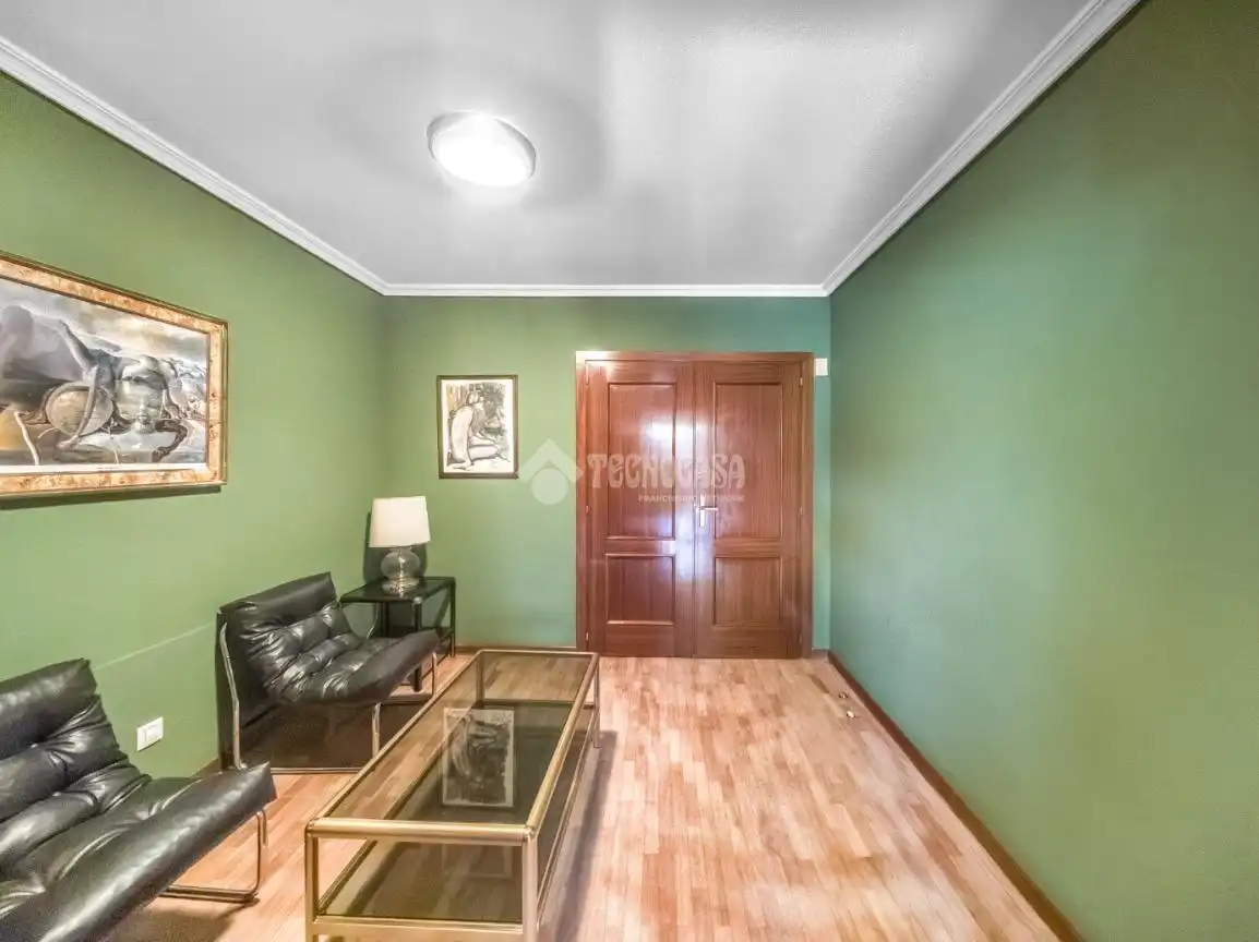 Piso en venta en Madrid con Calefacción y Terraza