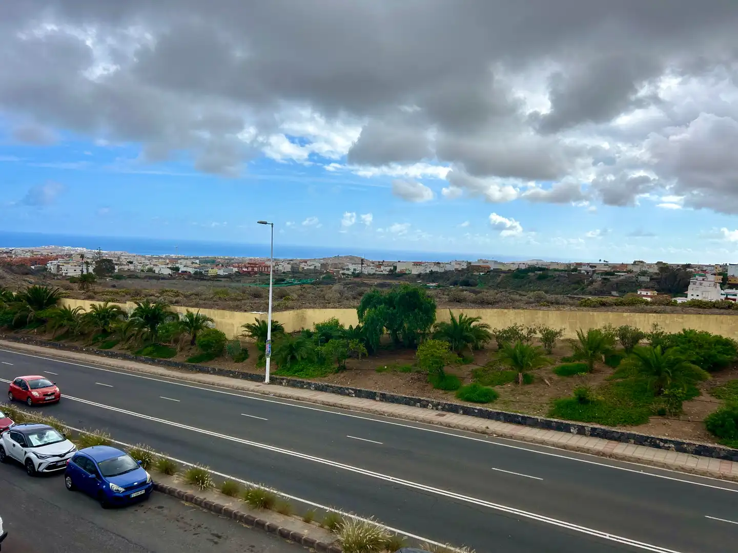 Vista exterior de Dúplex en venta en Telde con Trastero, Horno y Lavadora