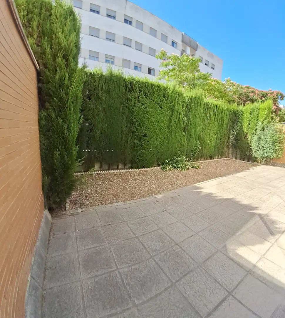 Garden of Flat for rent in Mairena del Aljarafe  with Air Conditioner and Community pool