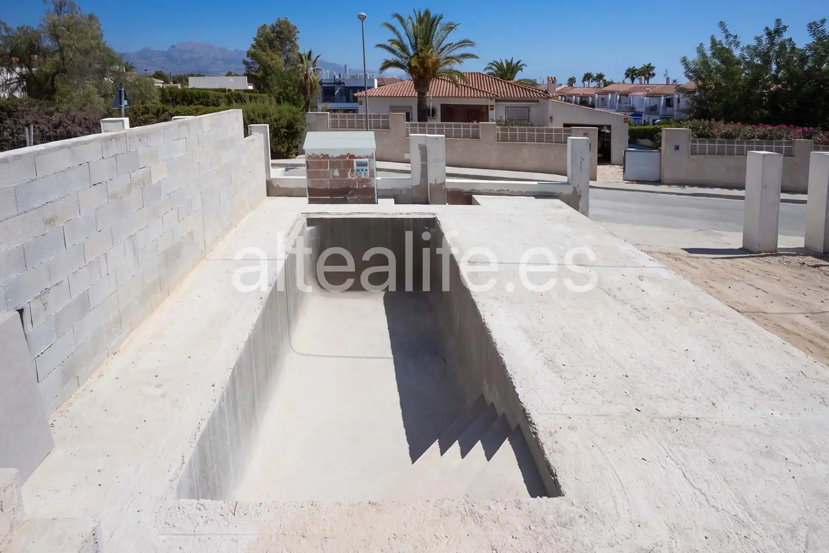 Vista exterior de Casa o chalet en venta en La Nucia con Aire acondicionado, Calefacción y Jardín privado