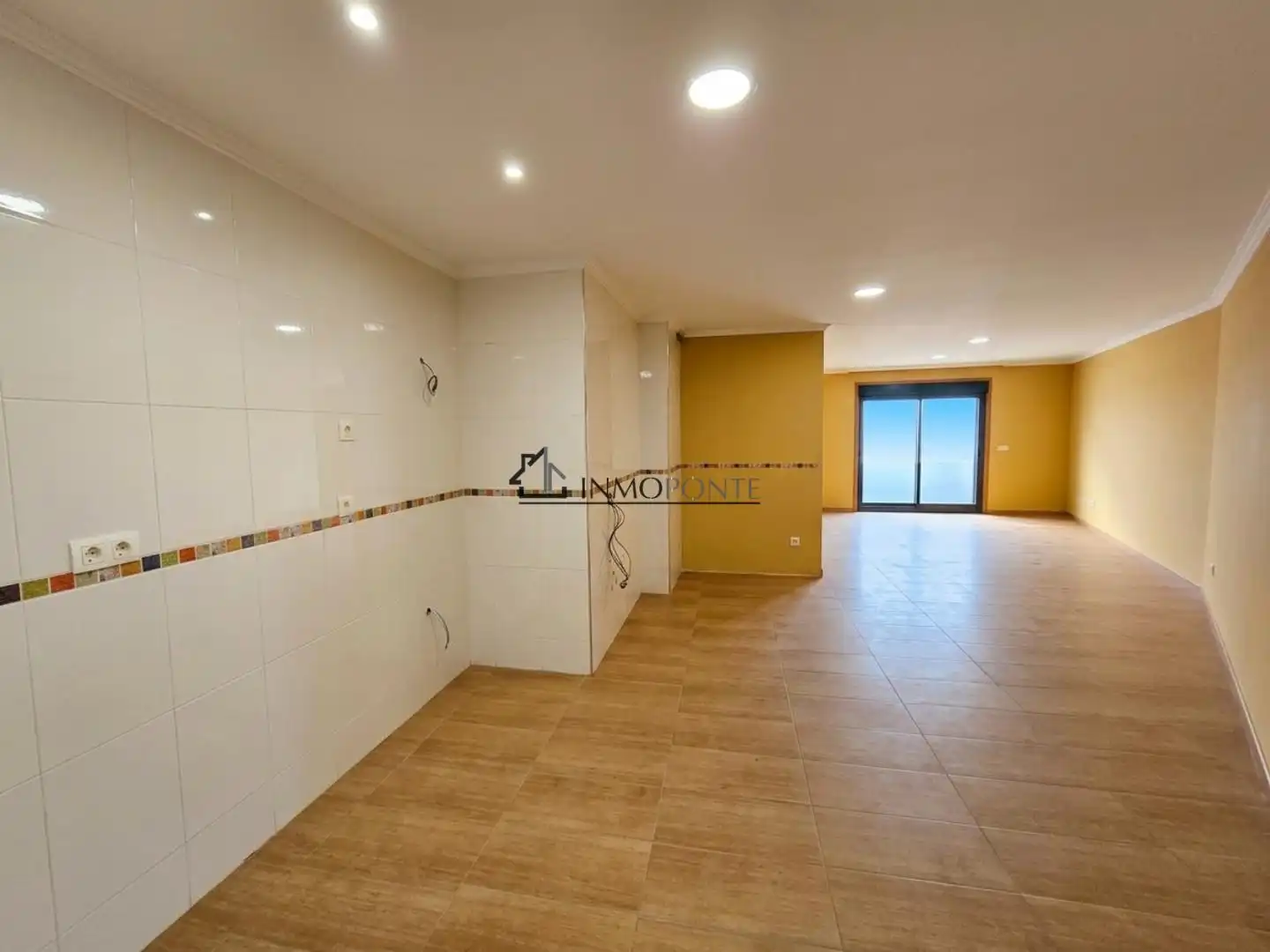 Piso en venta en Marín con Calefacción y Balcón