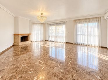 Pis amb balcó en venda a Crevillent