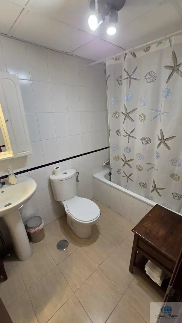 Bathroom of Flat for sale in Fuengirola  with Air Conditioner, Terrace and Community pool