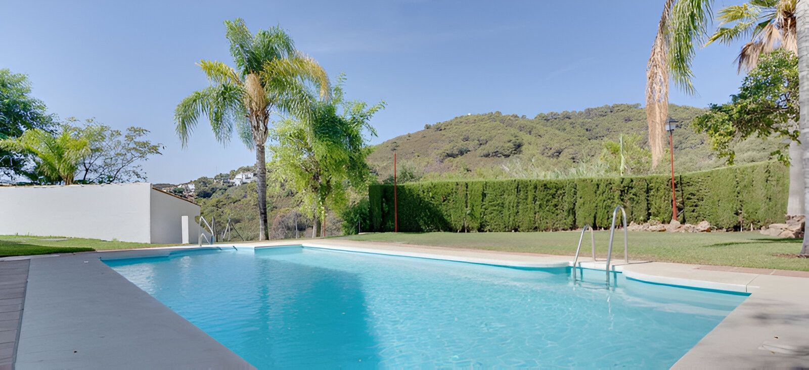 Swimming pool of Single-family semi-detached for sale in Estepona  with Air Conditioner, Private garden and Terrace