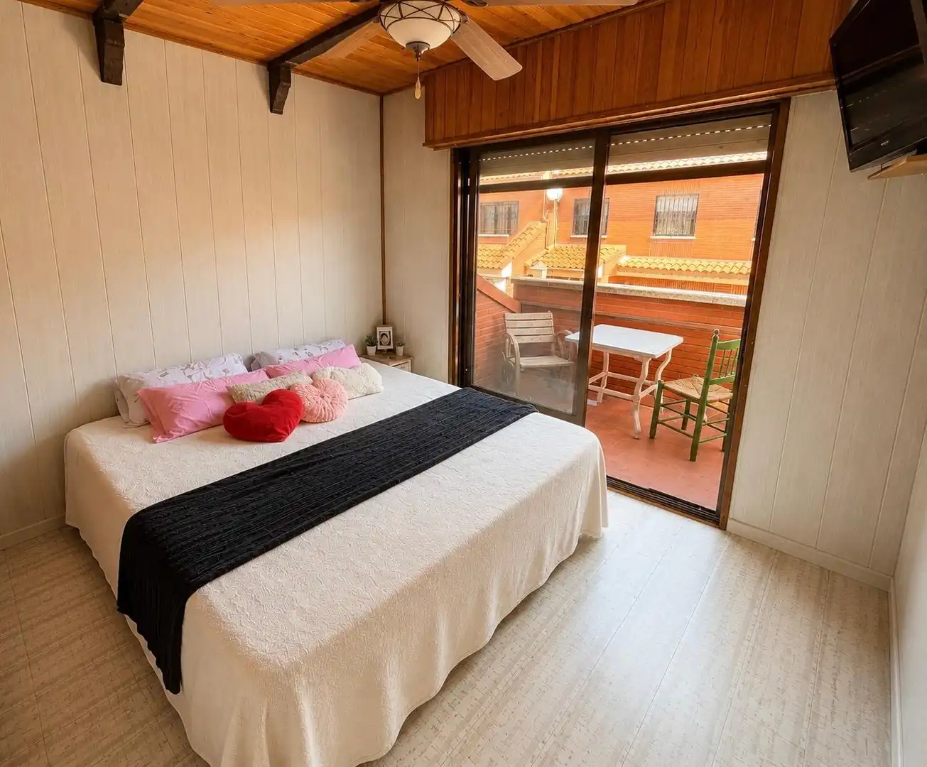Bedroom of Detached homes for sale in Torrejón de la Calzada  with Air Conditioner, Heating and Private garden