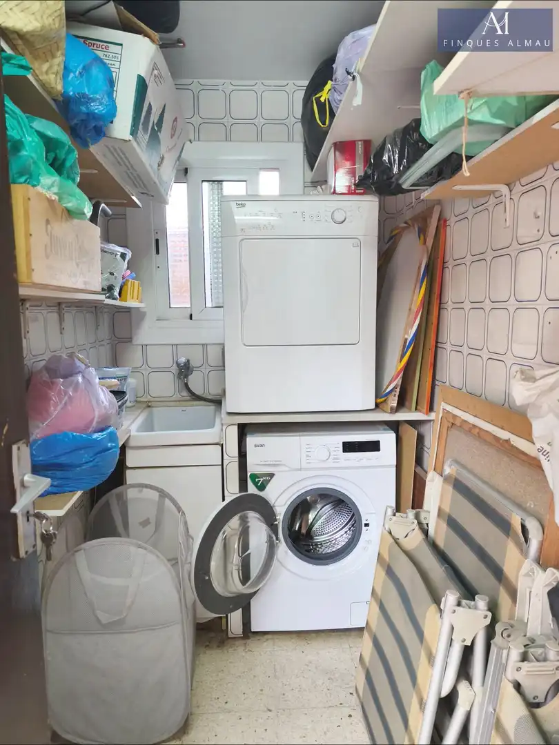 Piso en venta en Carrer ROGER DE LLURIA, 3, Les Roquetes
