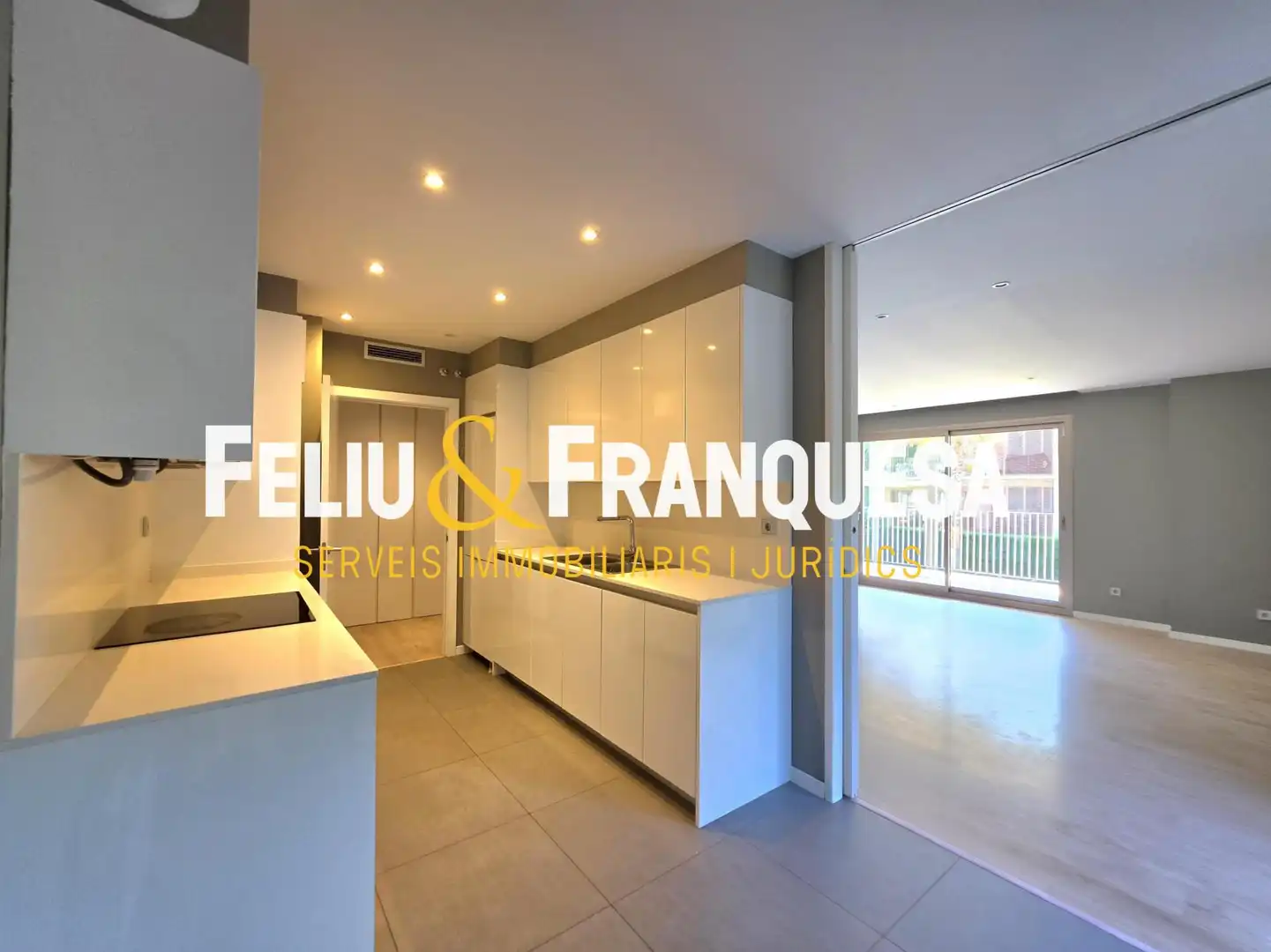 Piso en venta en Sant Cugat del Vallès con Calefacción, Jardín privado y Terraza