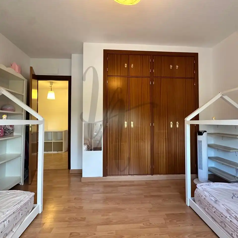 Casa aparellada amb piscina de lloguer a Calle San Martín, imagen 16