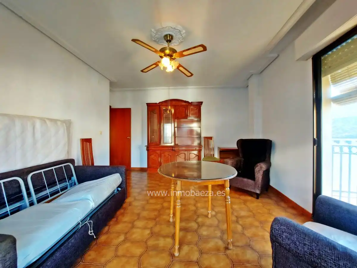Wohnzimmer von Wohnung zum Verkauf in Baeza mit Heizung und Terrasse