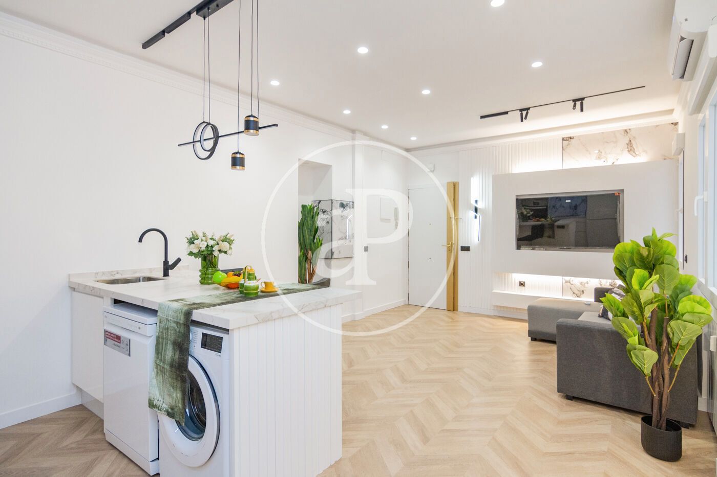 Kitchen of Flat to rent in  Madrid Capital  with Air Conditioner, Heating and Furnished