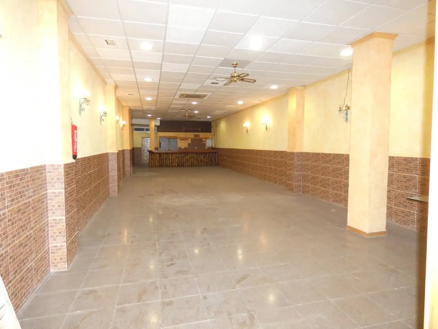 Local comercial en venda a Casco Urbano, imagen 2