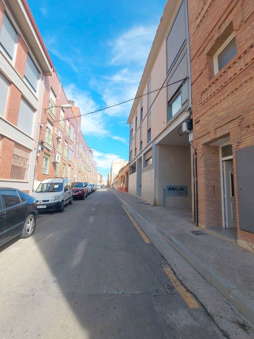 Vista exterior de Pis de lloguer en  Zaragoza Capital amb Calefacció i Terrassa